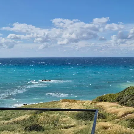 Charming 2-bedroom With Ocean Views In Tatlsu *